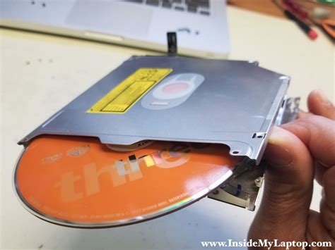 dvd stuck in macbook pro.